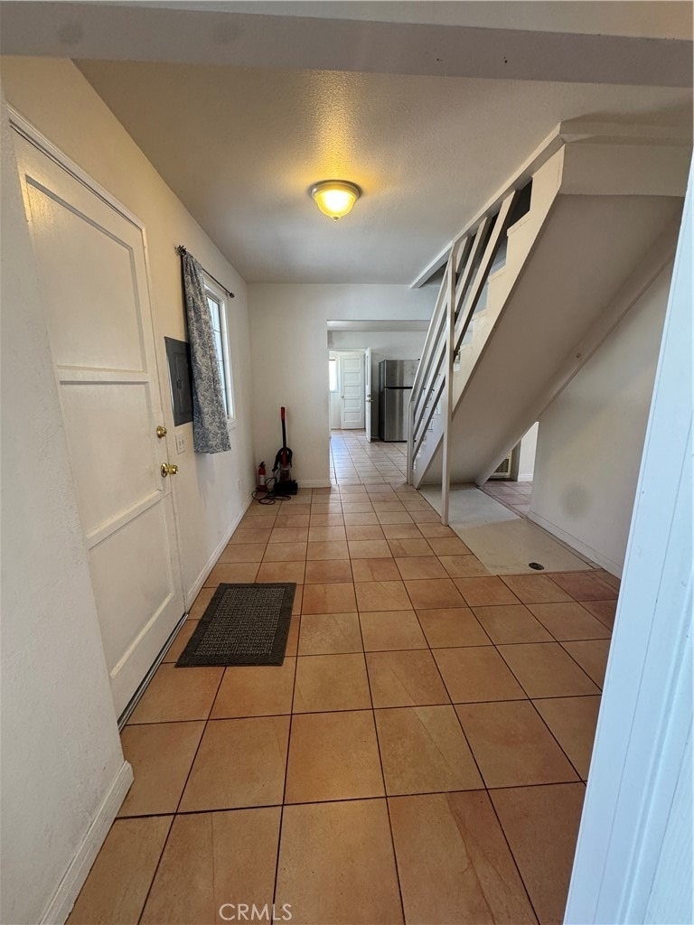 758 W Longden - Photo 4