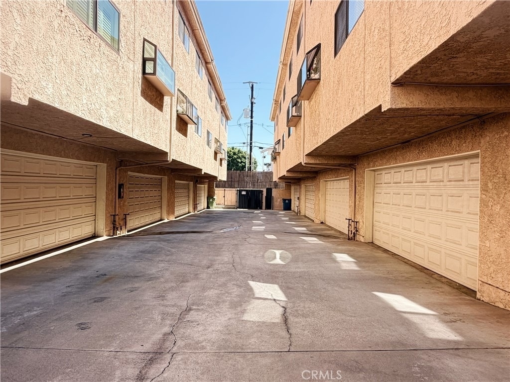 2612 W Grand Avenue - Photo 3