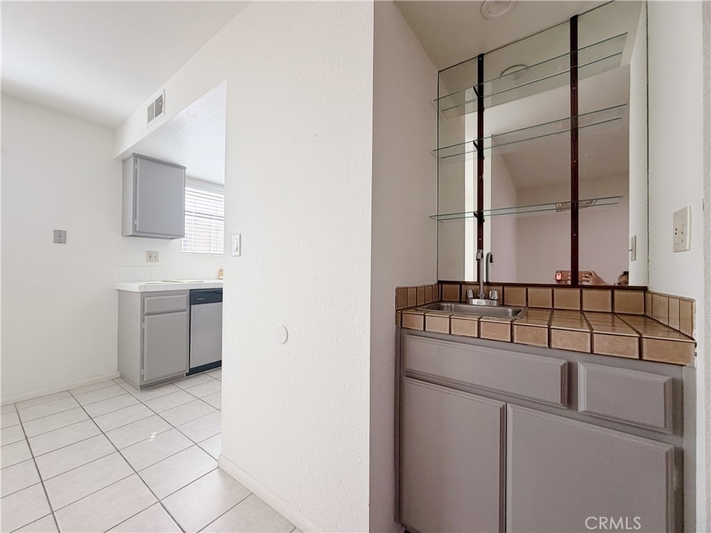 2612 W Grand Avenue - Photo 11