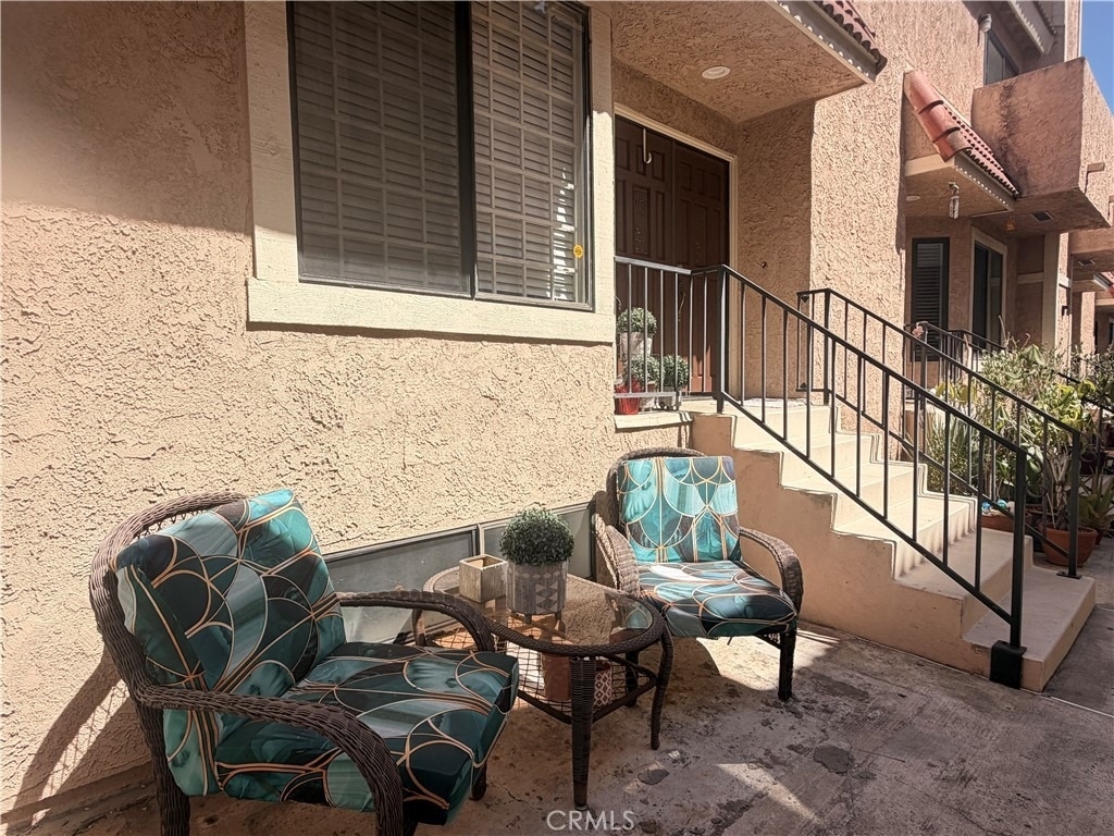 2612 W Grand Avenue - Photo 2