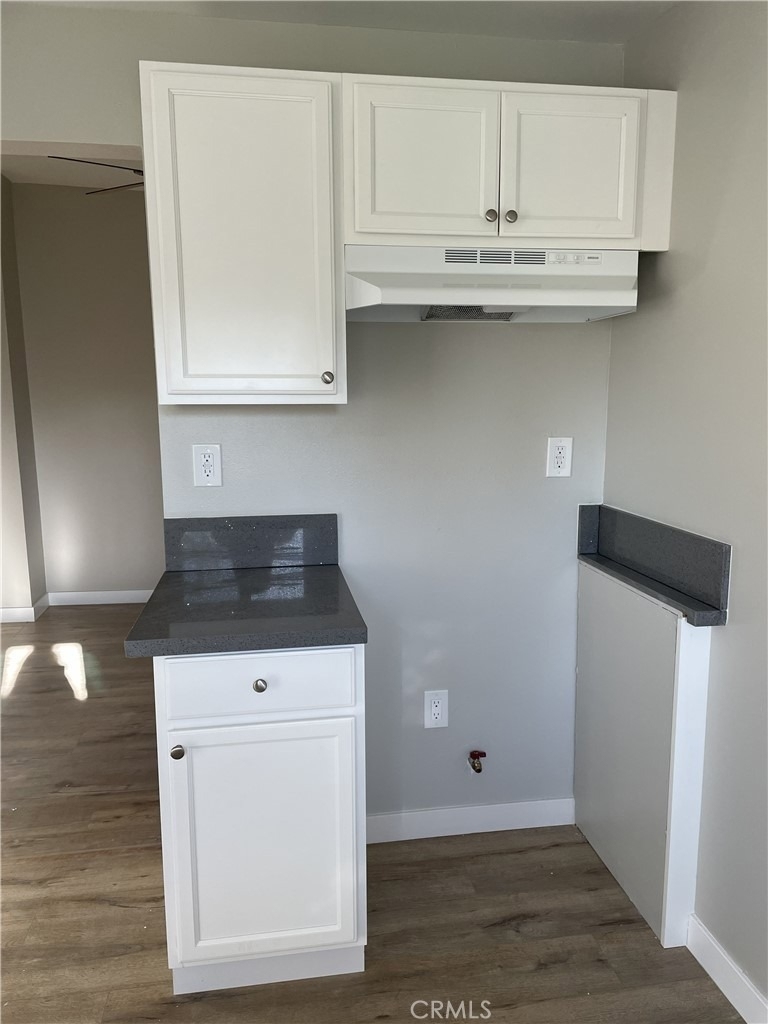 525 S Soto Street - Photo 5