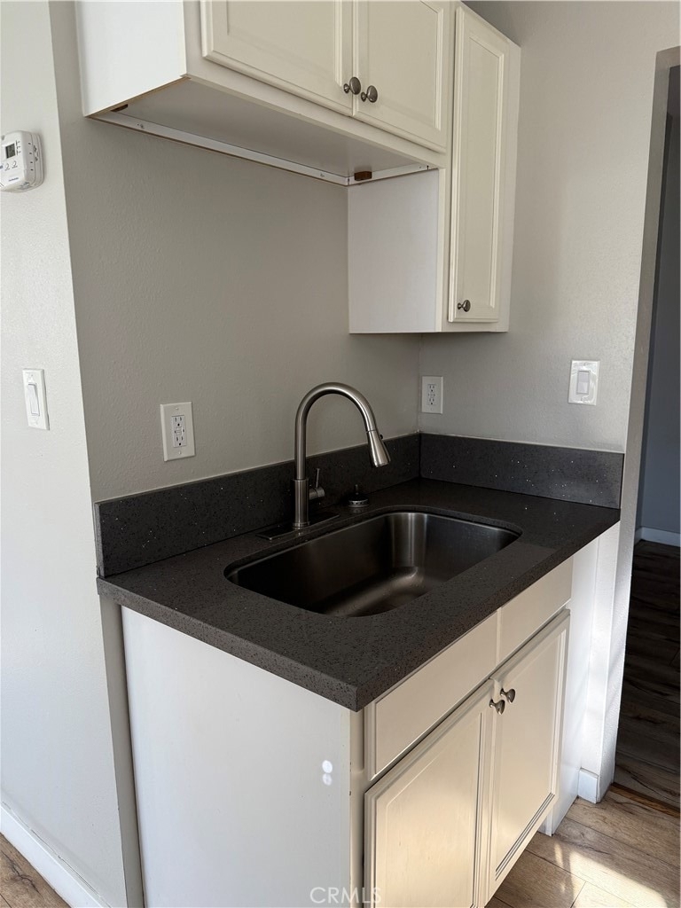 525 S Soto Street - Photo 6