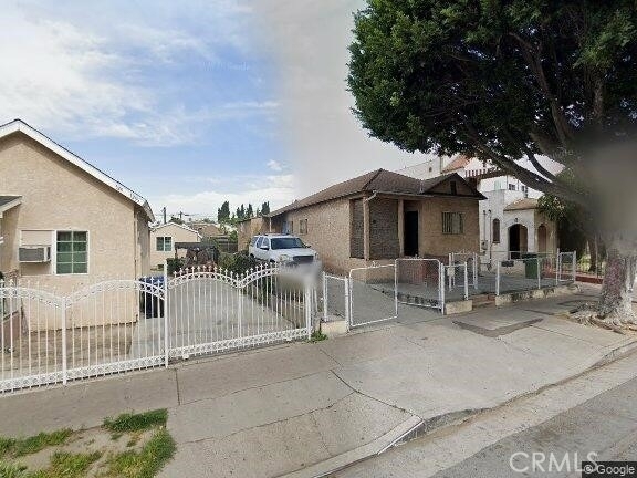 525 S Soto Street - Photo 0