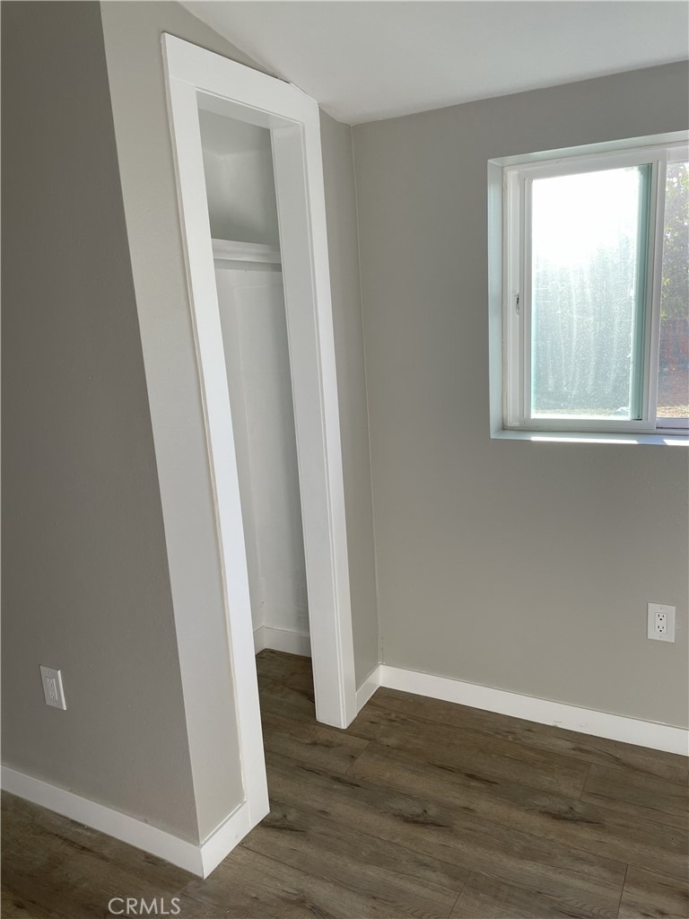 525 S Soto Street - Photo 4