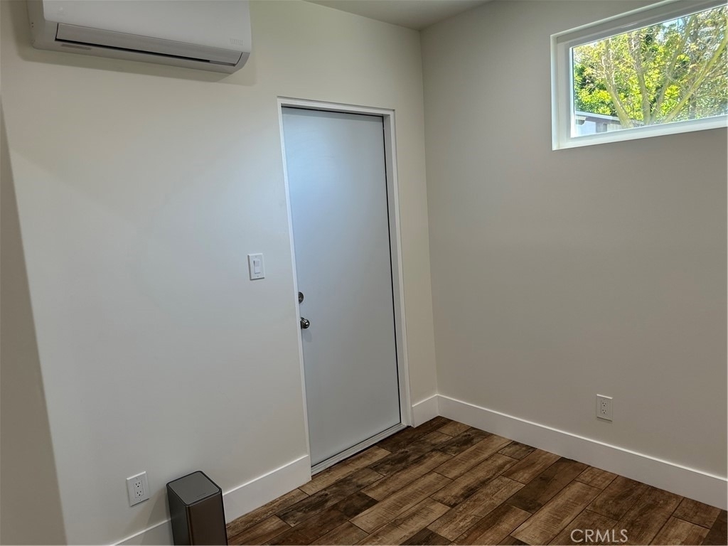 14325 Martha Street - Photo 8