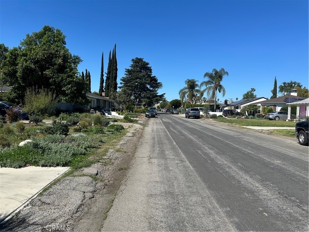 14325 Martha Street - Photo 21