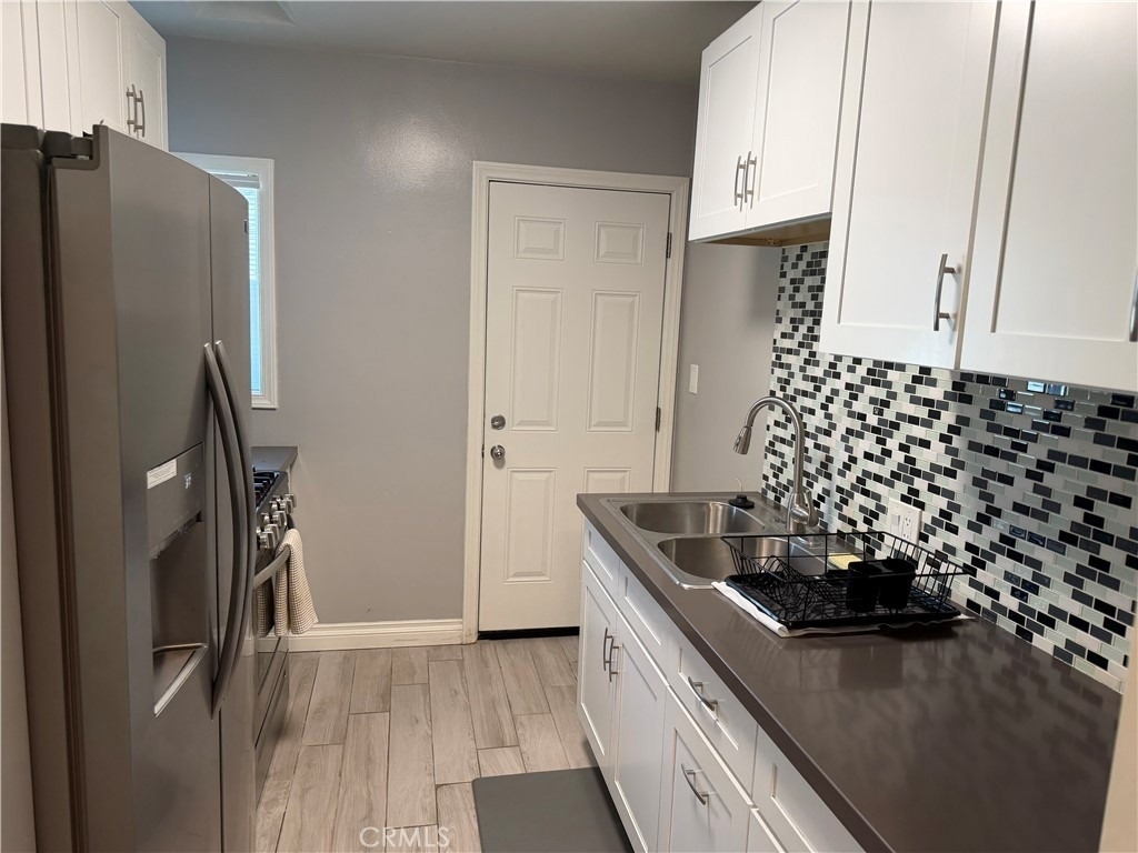 2244 W Adams Boulevard - Photo 3