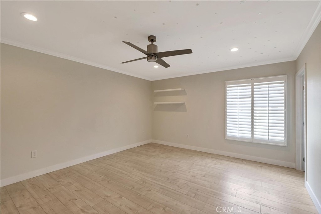17227 Keswick Street - Photo 33