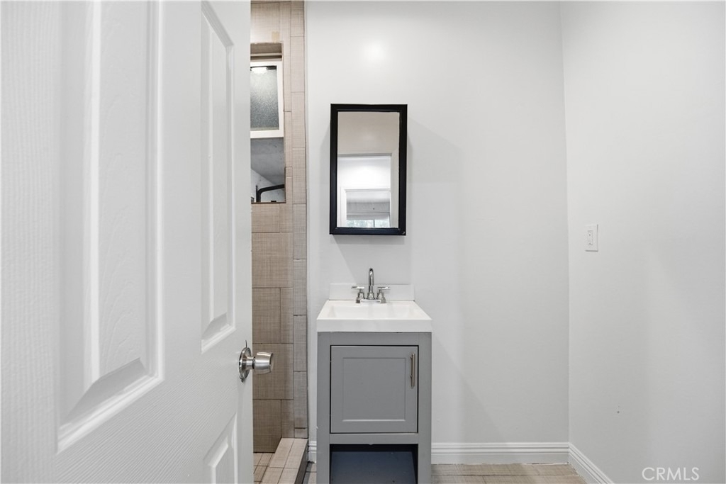 10715 Moorpark Street - Photo 14