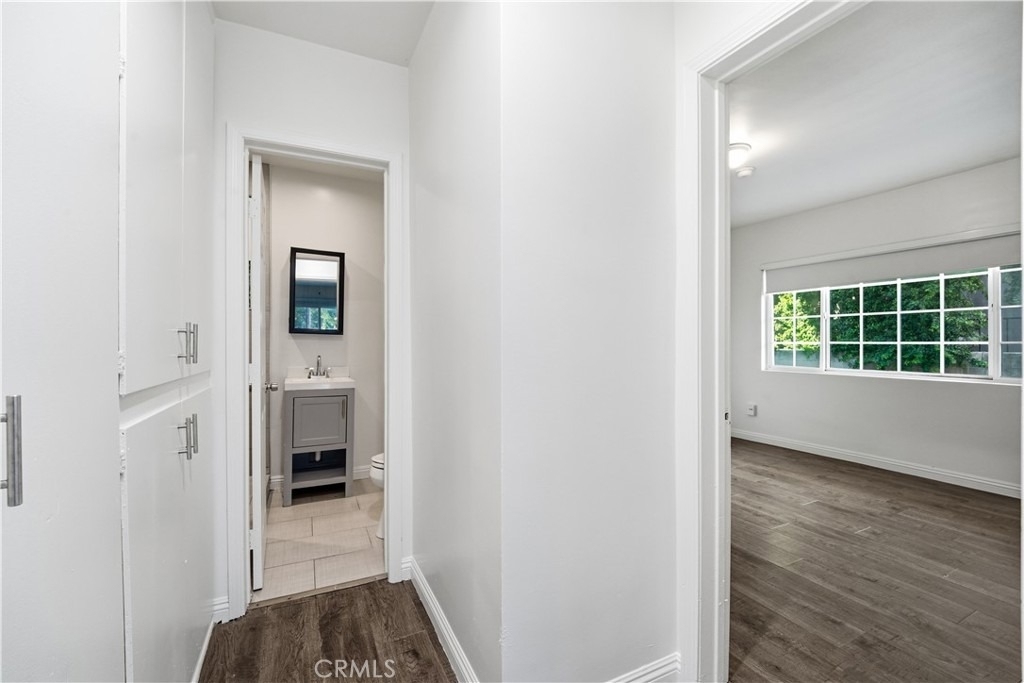 10715 Moorpark Street - Photo 10