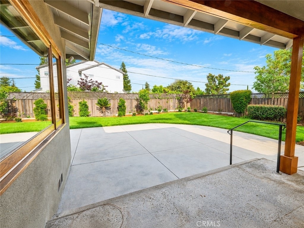 4720 Hayman Avenue - Photo 38