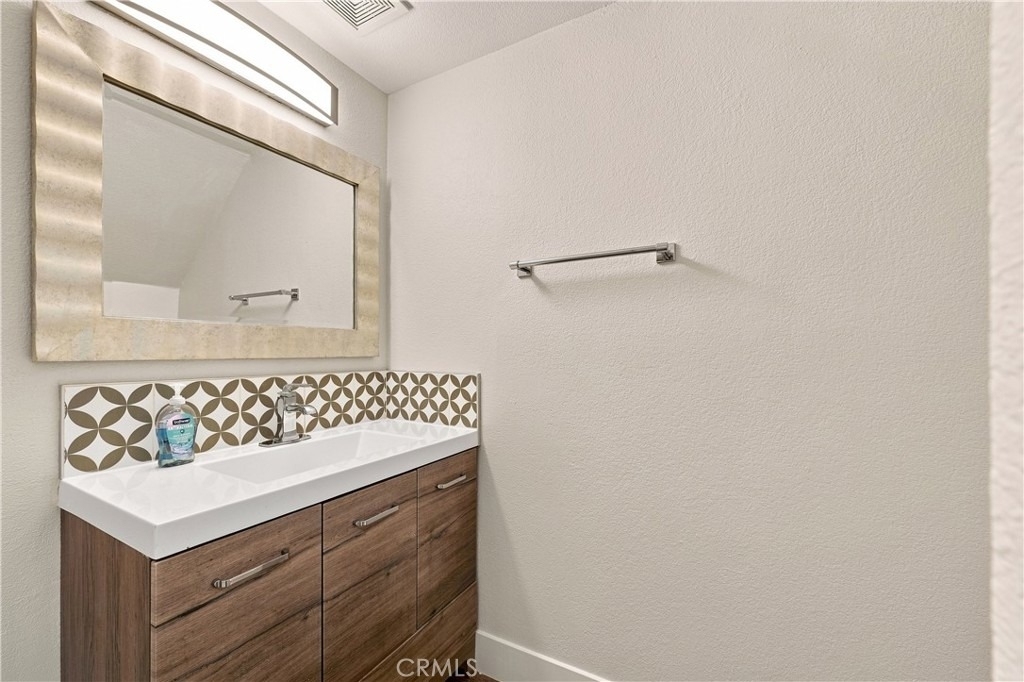 25136 Steinbeck Avenue - Photo 14