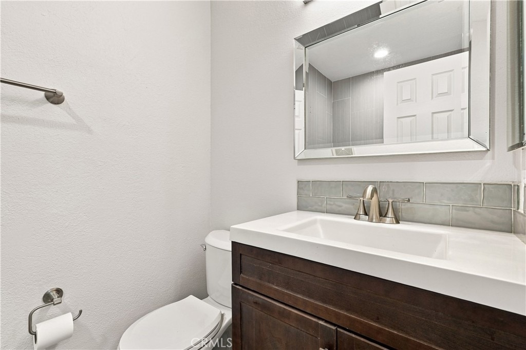 25136 Steinbeck Avenue - Photo 20