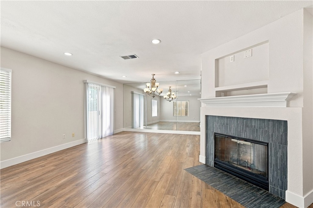 25136 Steinbeck Avenue - Photo 4