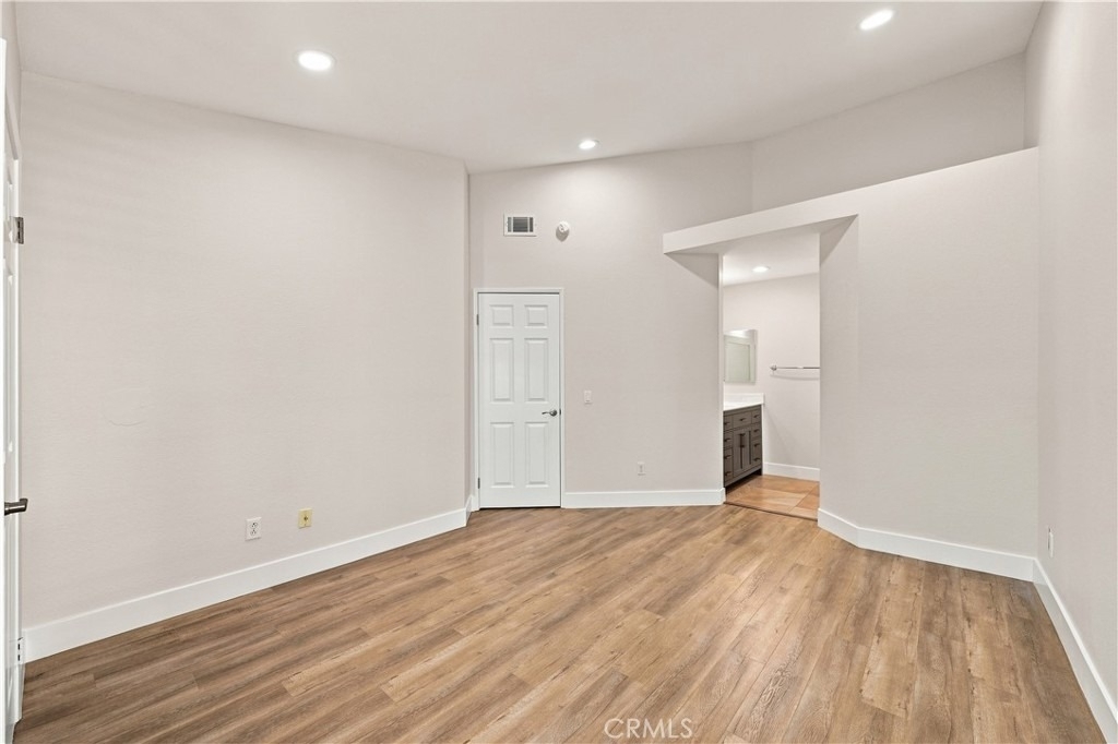 25136 Steinbeck Avenue - Photo 10