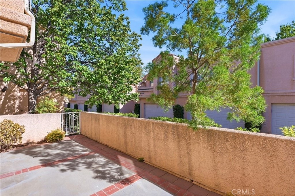 25136 Steinbeck Avenue - Photo 24