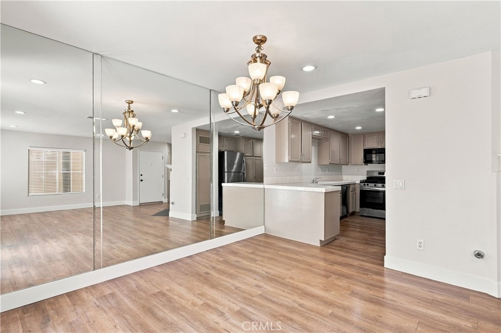 25136 Steinbeck Avenue - Photo 7