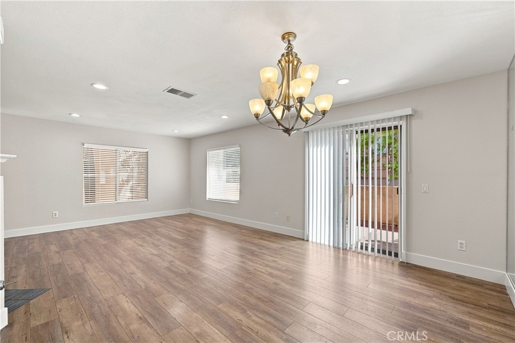 25136 Steinbeck Avenue - Photo 8