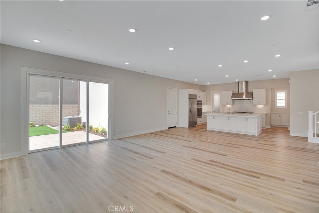 27031 California Court - Photo 3