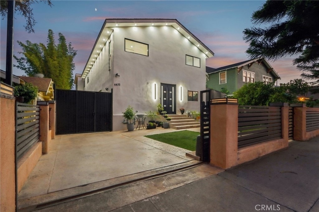 4432 Melbourne Avenue - Photo 0
