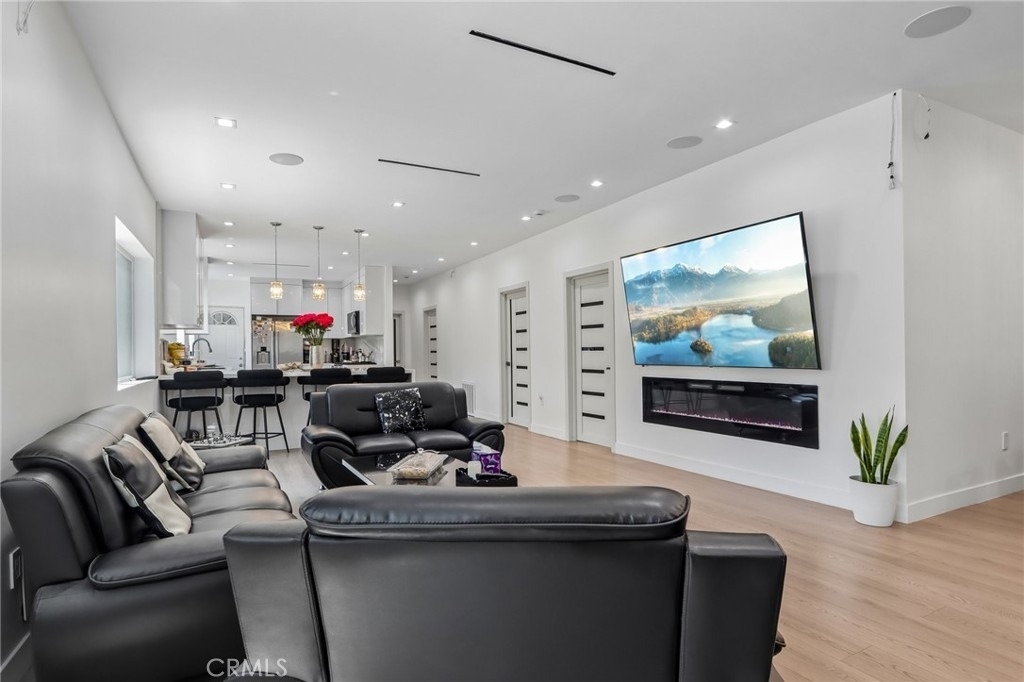 4432 Melbourne Avenue - Photo 4