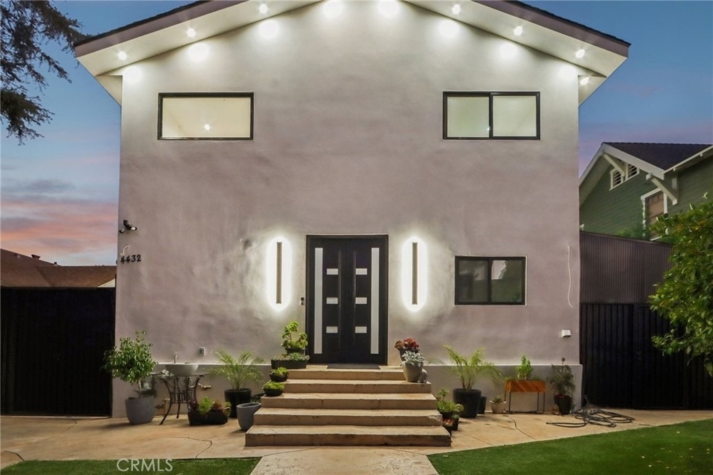 4432 Melbourne Avenue - Photo 2