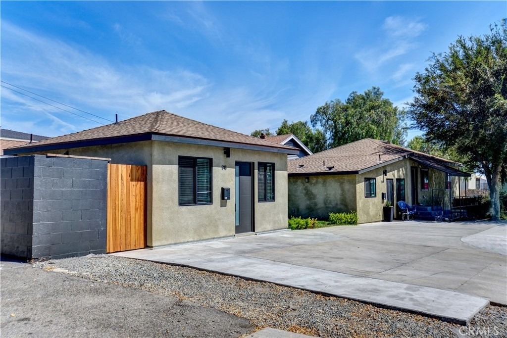 918 N Enid Avenue - Photo 2