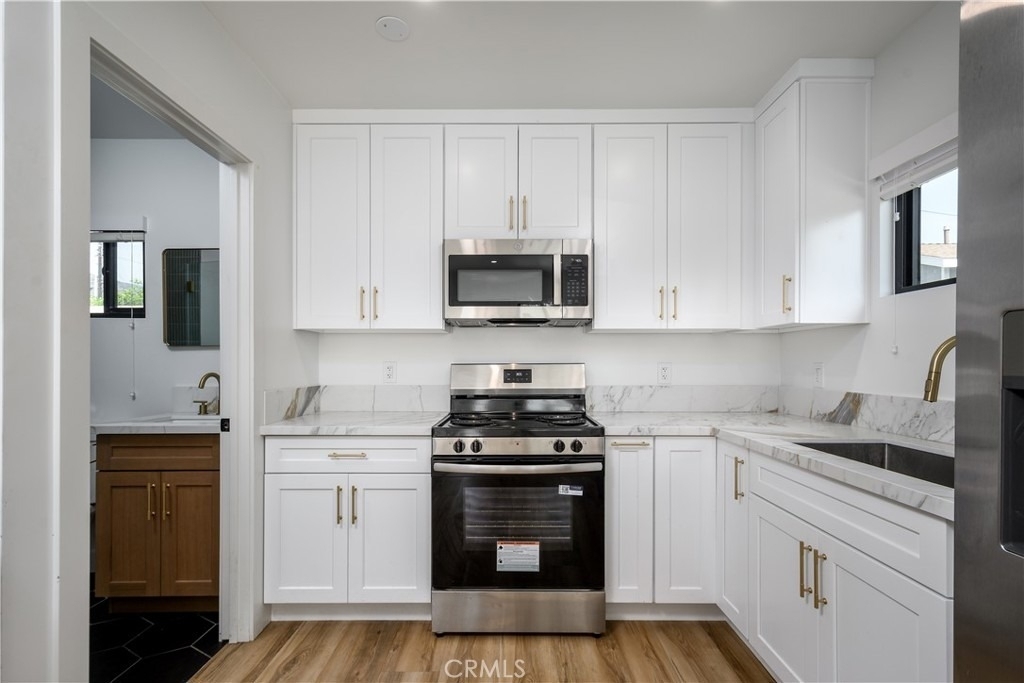 918 N Enid Avenue - Photo 10