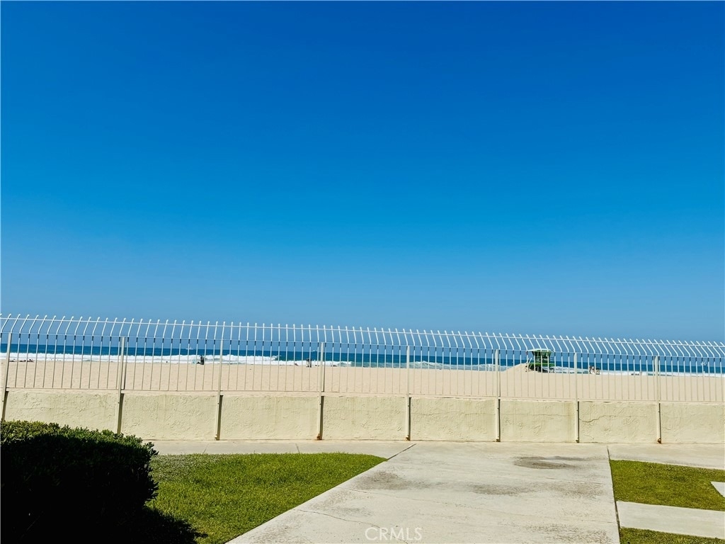 711 Pacific Coast - Photo 26
