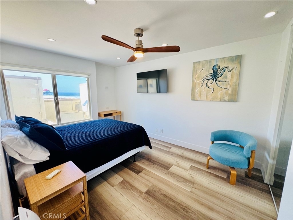 711 Pacific Coast - Photo 16