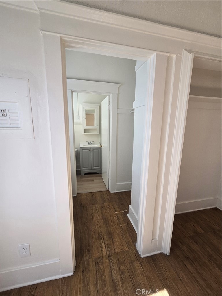 942 E 2nd - Photo 2