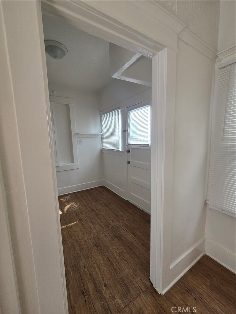942 E 2nd - Photo 7