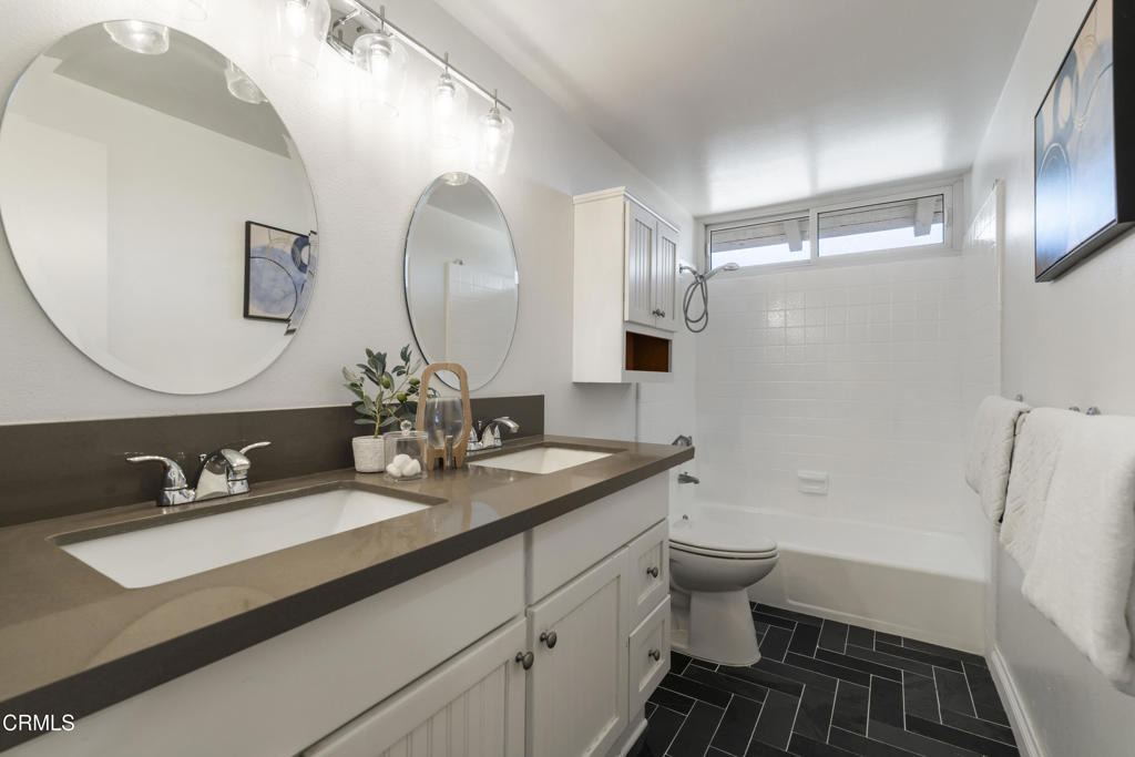 579 Acacia Street - Photo 24
