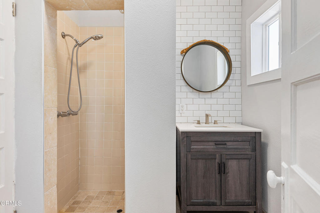 1488 W Sunset Boulevard - Photo 11