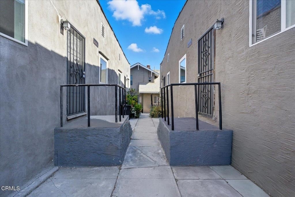 1488 W Sunset Boulevard - Photo 15
