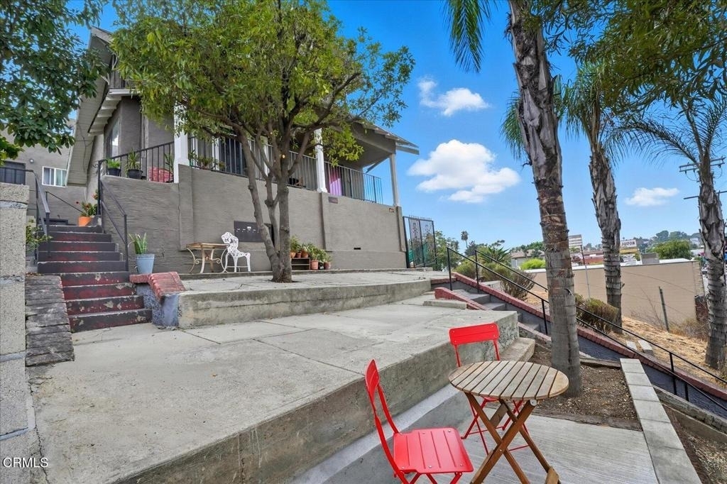 1488 W Sunset Boulevard - Photo 17