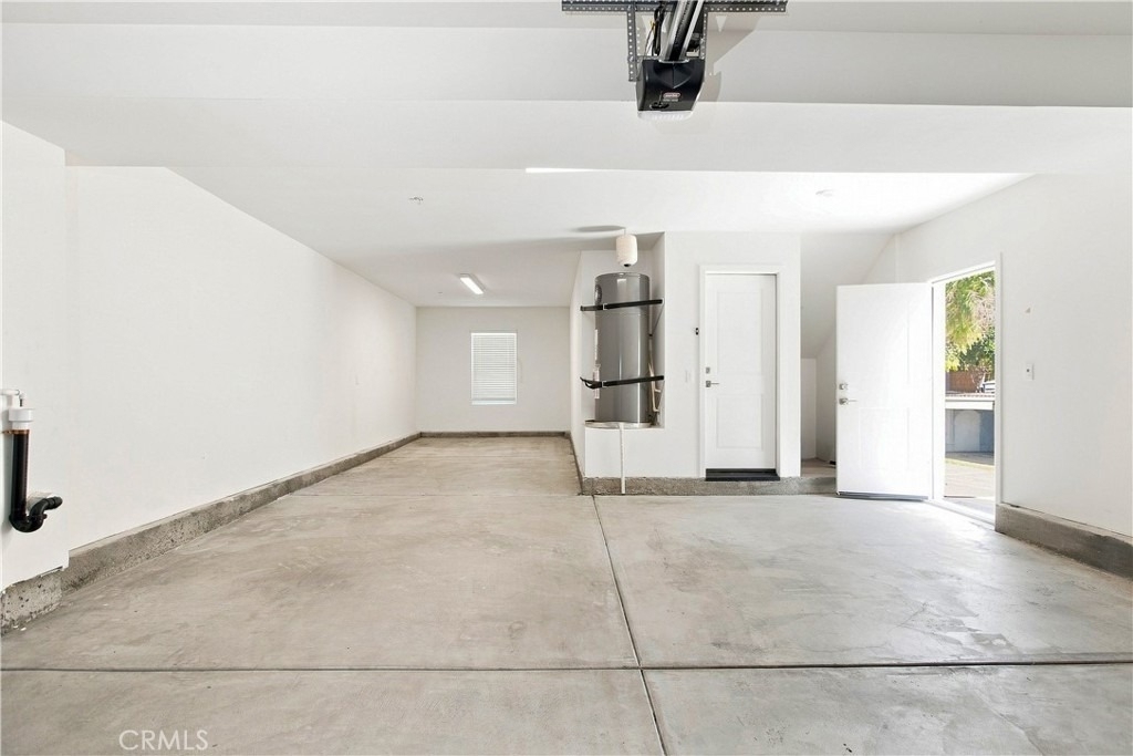 10910 Portsmouth Street - Photo 16