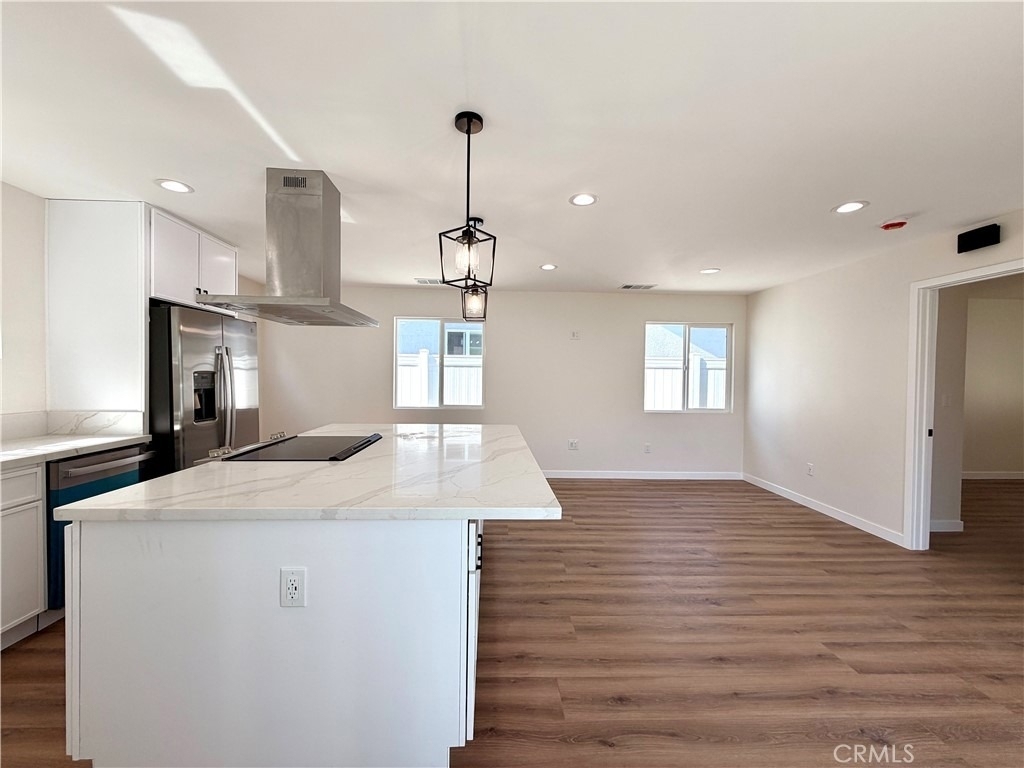 18756 Cohasset Street - Photo 3
