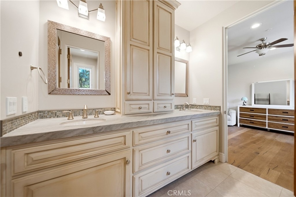 15159 Rancho Real - Photo 17