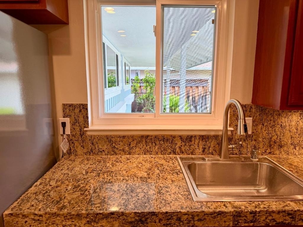 975 Inverness Way - Photo 5