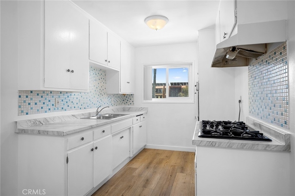 17845 Sherman Way - Photo 9