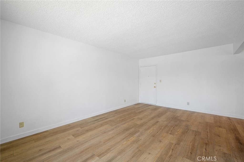 17845 Sherman Way - Photo 6
