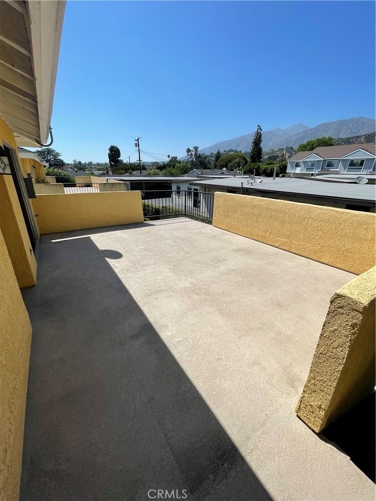 303 S Violet Avenue - Photo 3