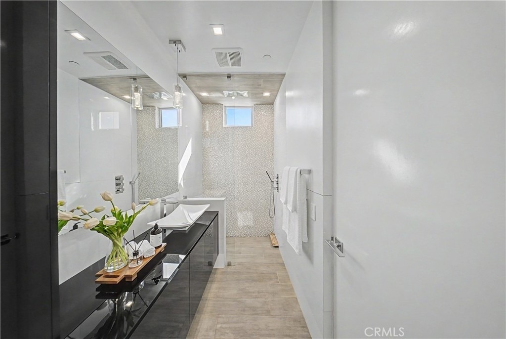9459 Beverly Crest - Photo 36