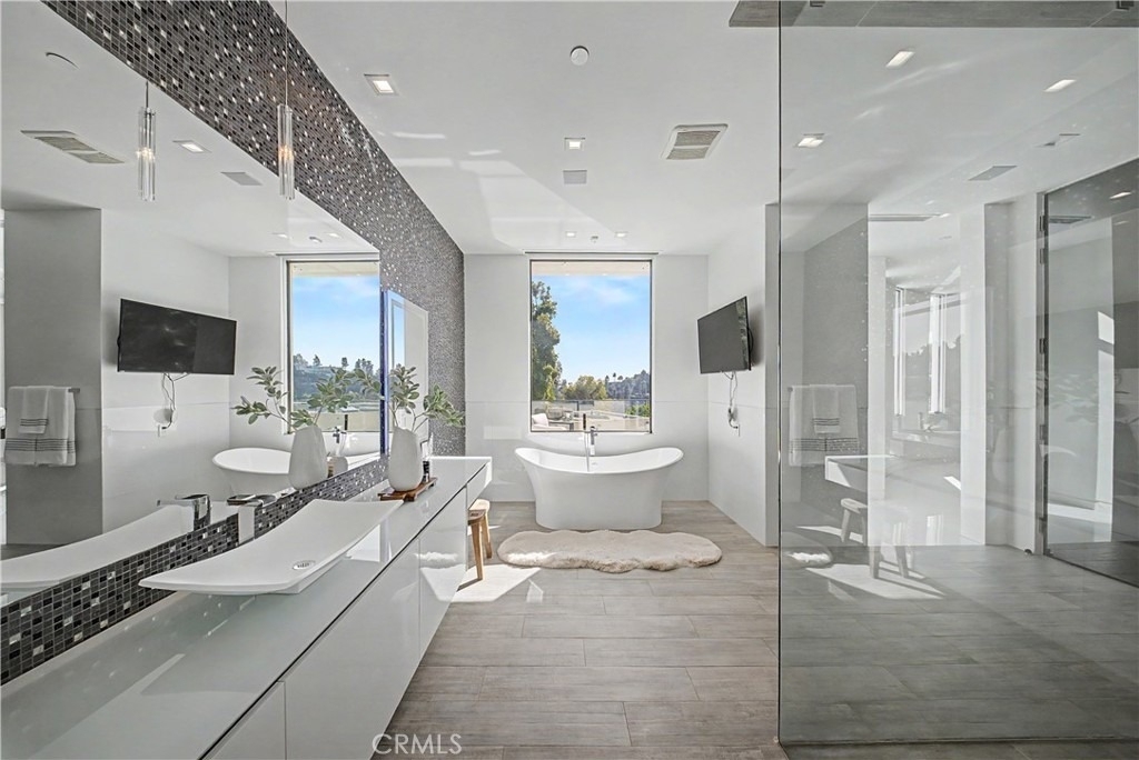 9459 Beverly Crest - Photo 21