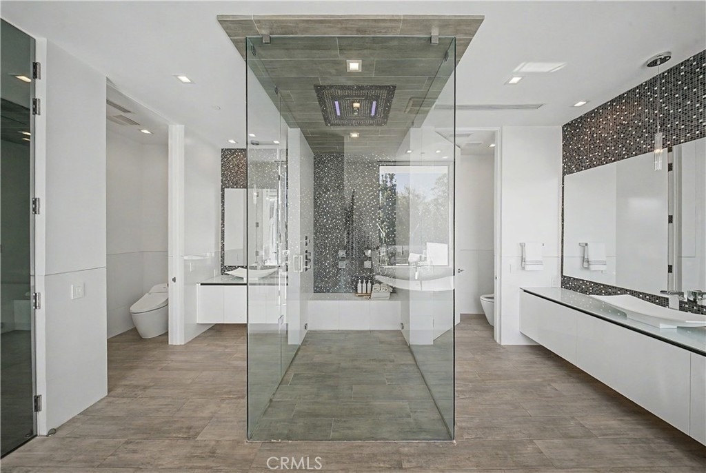 9459 Beverly Crest - Photo 22