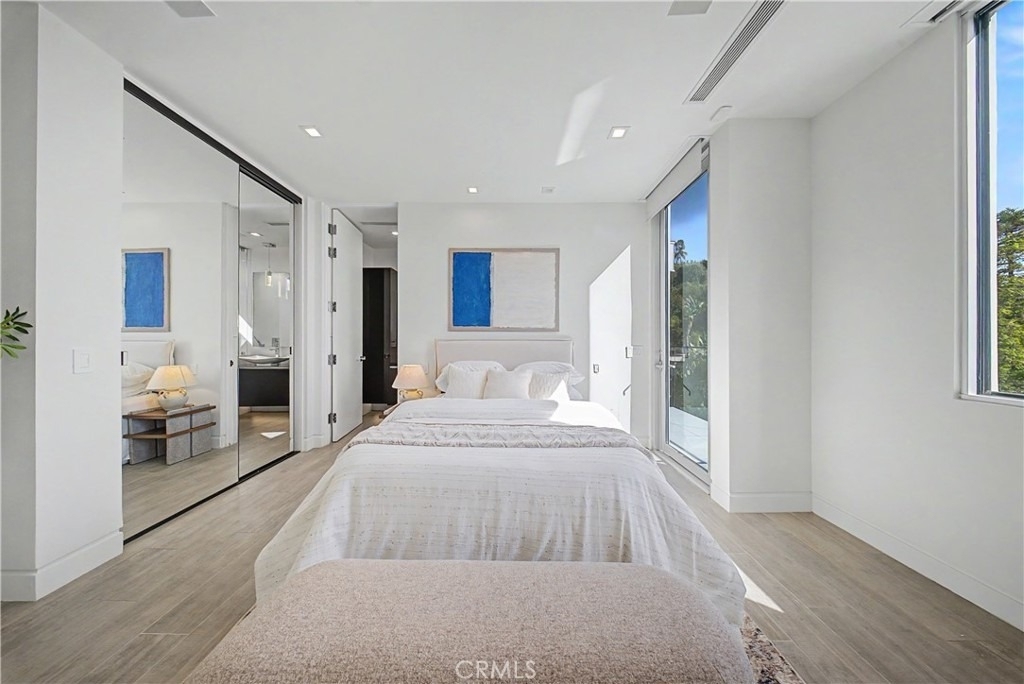 9459 Beverly Crest - Photo 34