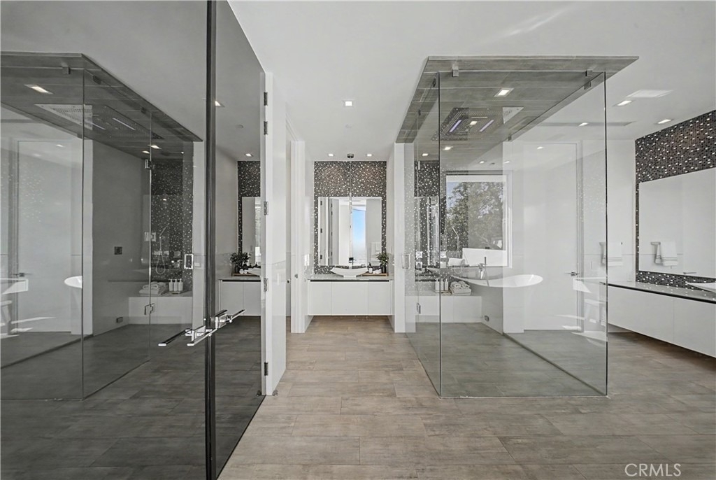 9459 Beverly Crest - Photo 25
