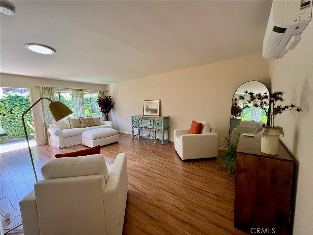 228 W Lemon - Photo 0