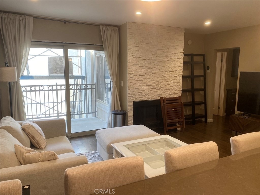 141 S Clark Drive - Photo 2